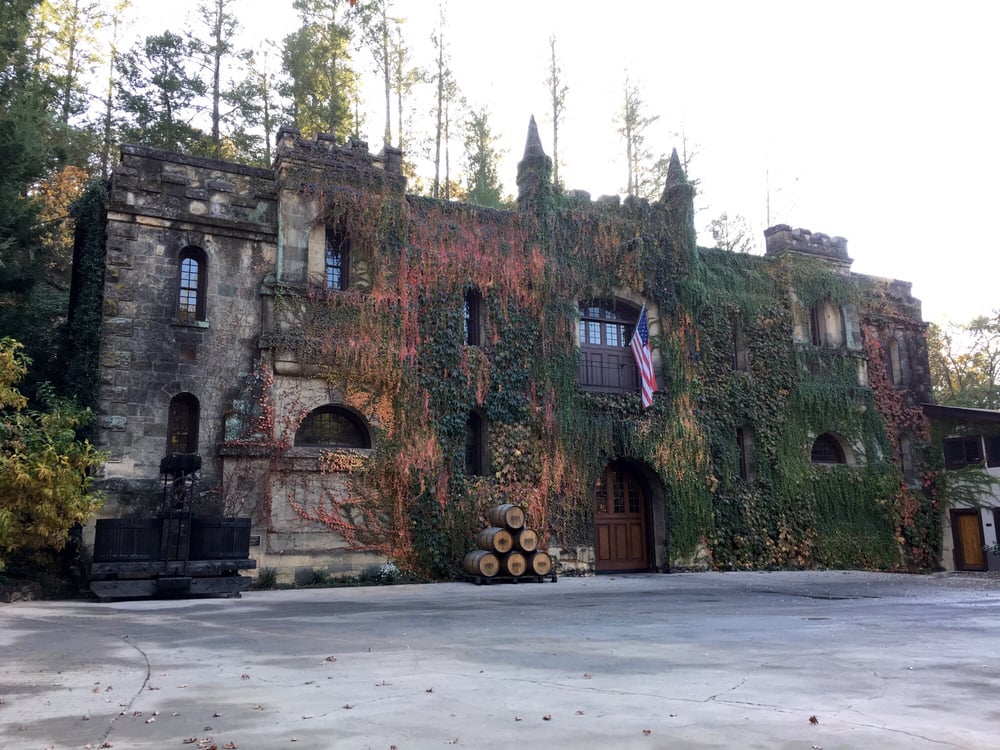 Château Montelena in Calistoga - Joe Content