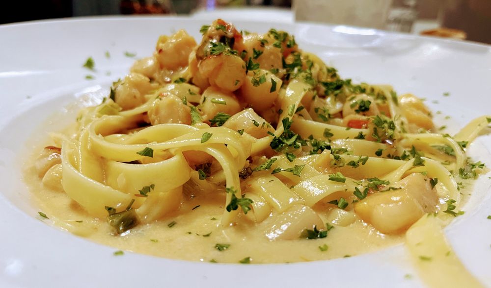 Sotto Mare Fettuccine Tony Bennett